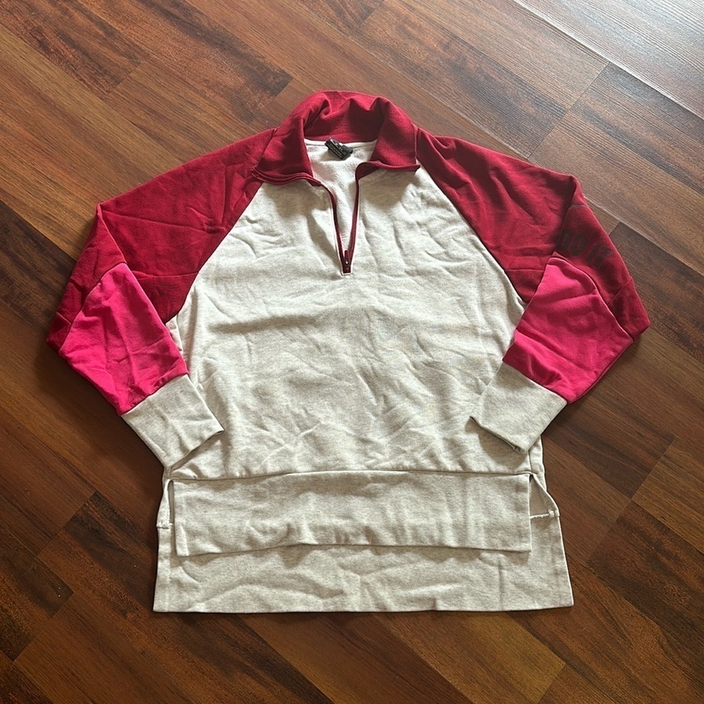 Nike XS Colorblock Gray/Pink/Red Pull Over Sweatshirt